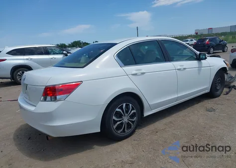 2009 Honda Accord 2.4 Lx z USA, uszkodzony, nr VIN 1HGCP26389A012119